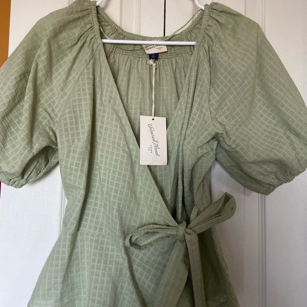 Universal Thread Sage Green puff sleeve wrap blouse
